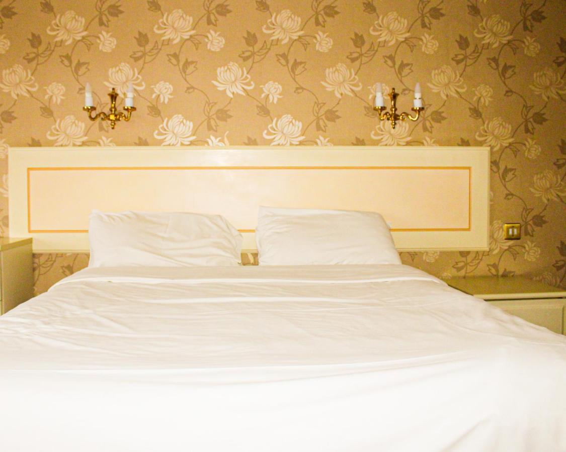 Consort Hotel Rotherham Eksteriør bilde