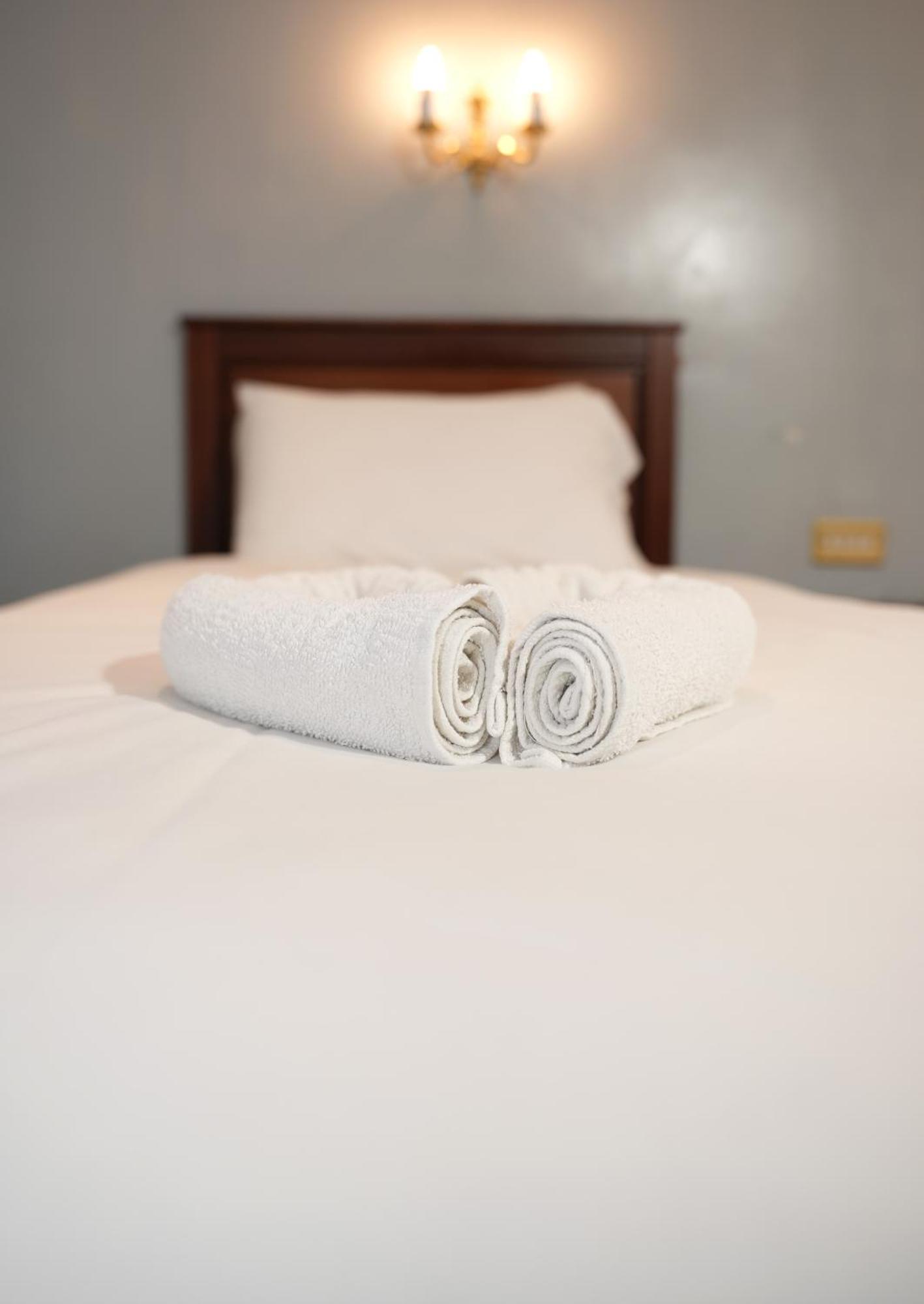 Consort Hotel Rotherham Eksteriør bilde