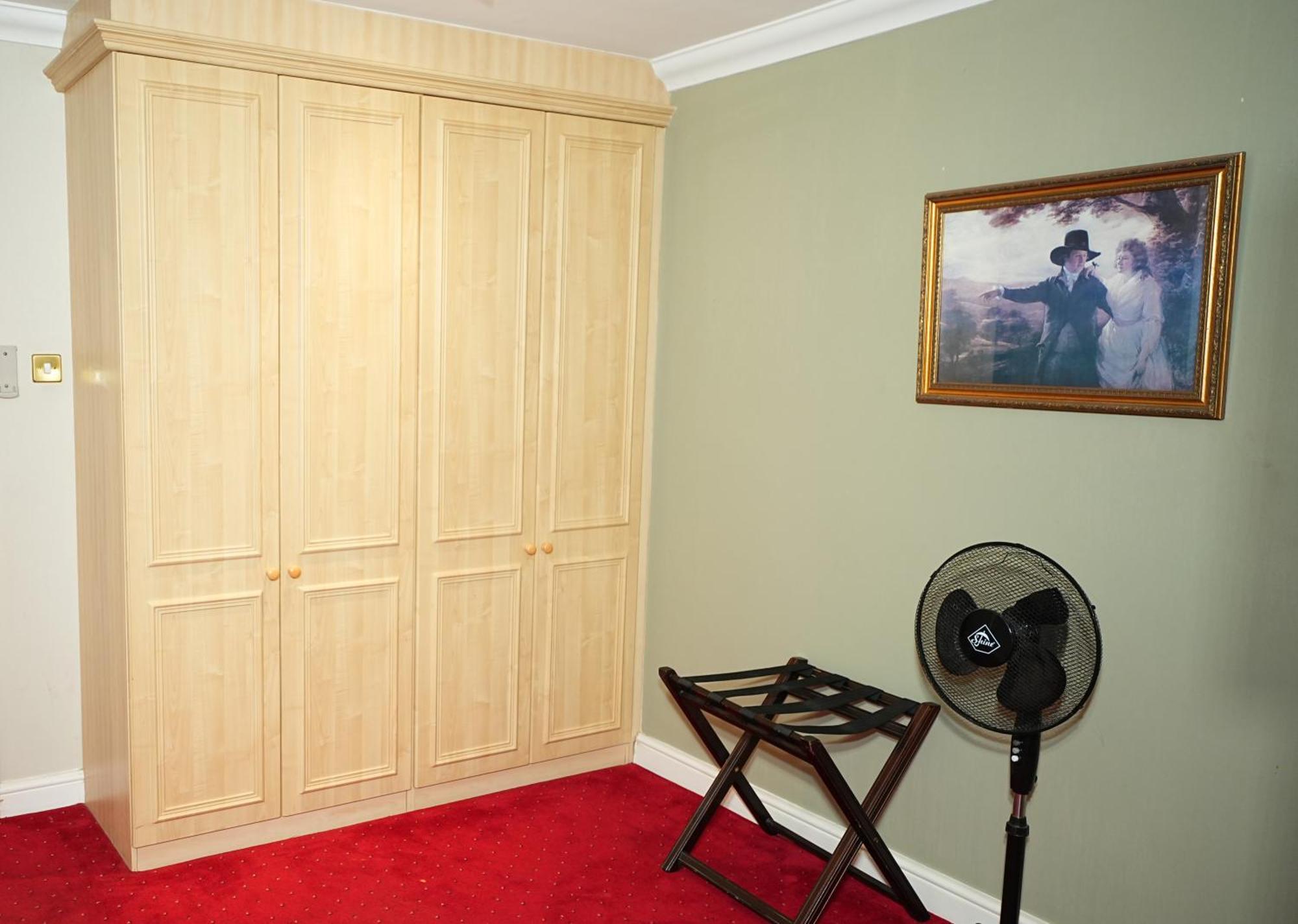 Consort Hotel Rotherham Eksteriør bilde